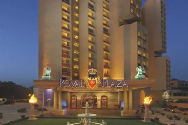 Hotel Royal Plaza Escorts